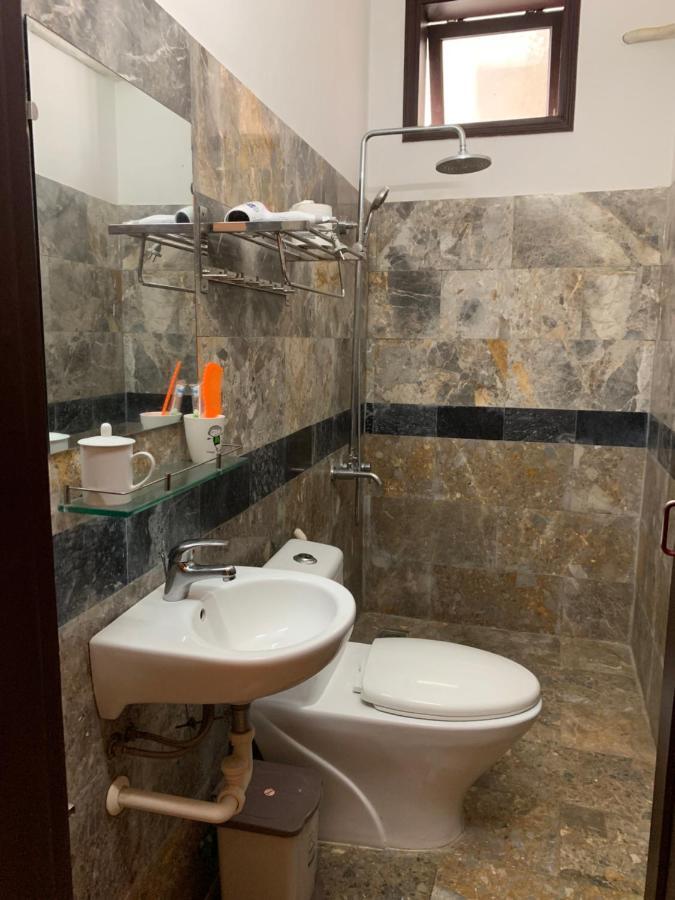 Corner Night Market Homestay Хойан Экстерьер фото